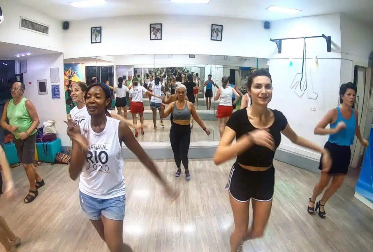 Group of 6 ladies dancing samba fitness